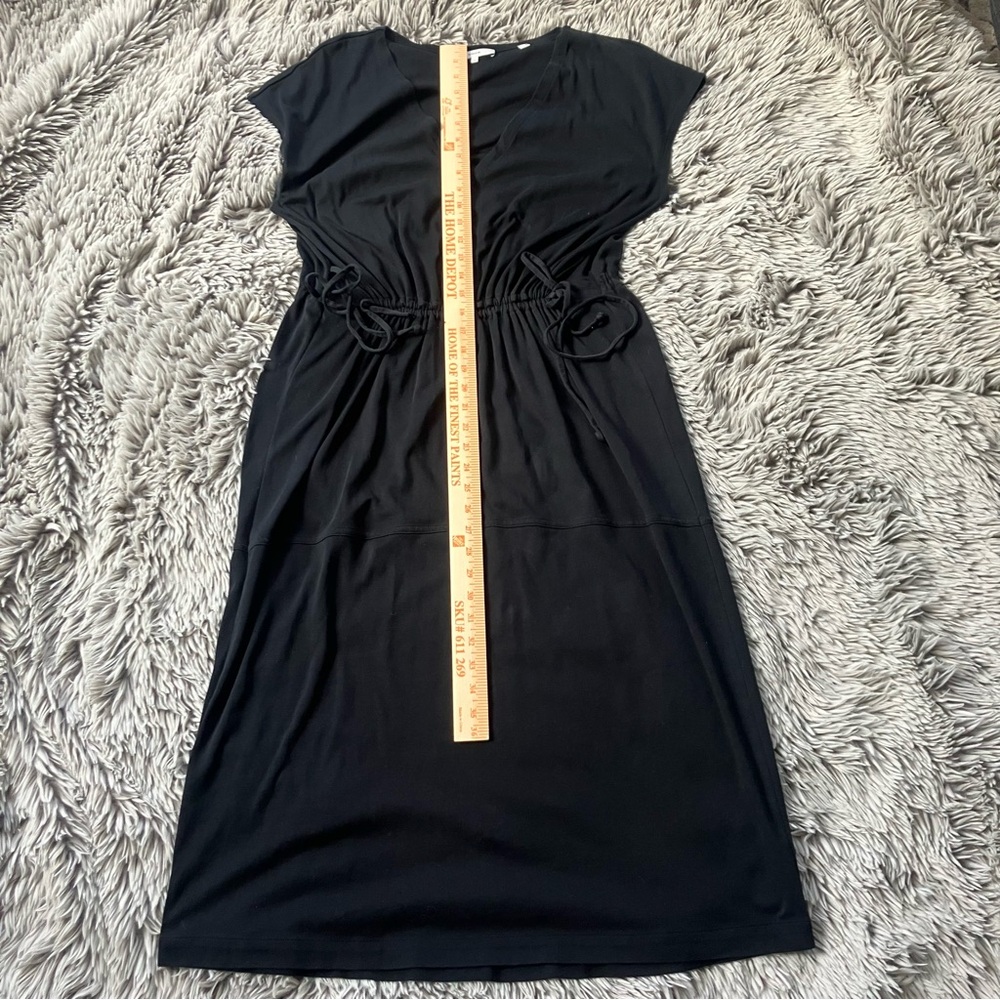 Vince Popover Vneck Tier Dress Black Medium - Picture 7 of 10